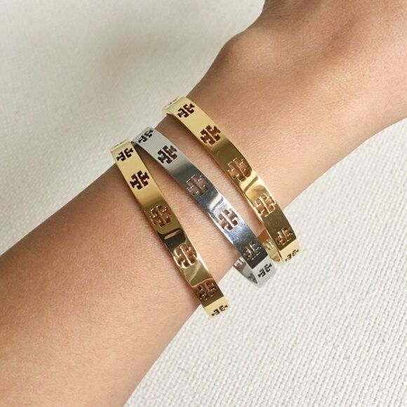 New Tory Burch Silver Logo Cut-Out Cuff Bracelet - Picture 5 of 6